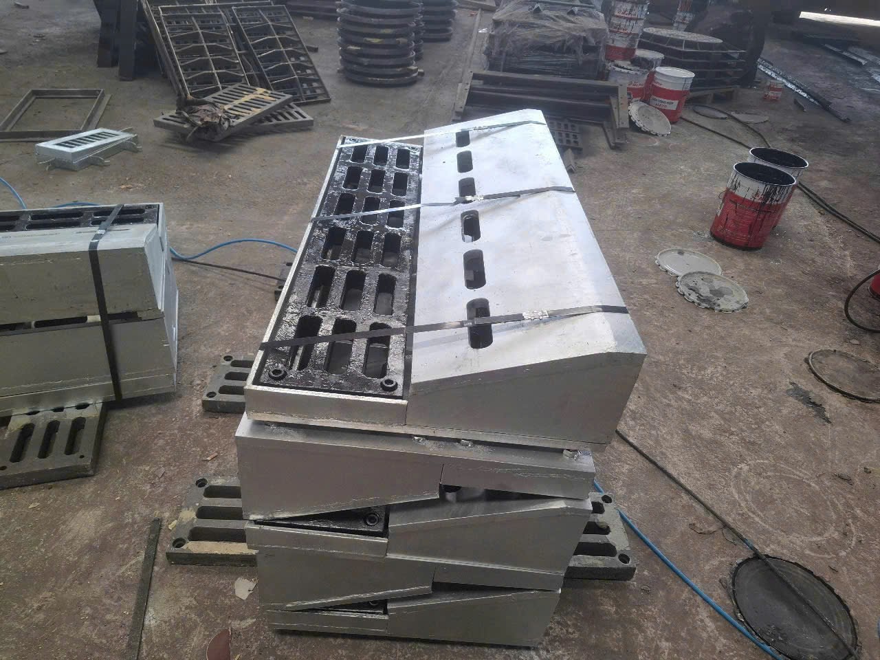 Nắp hố ga chống trộm